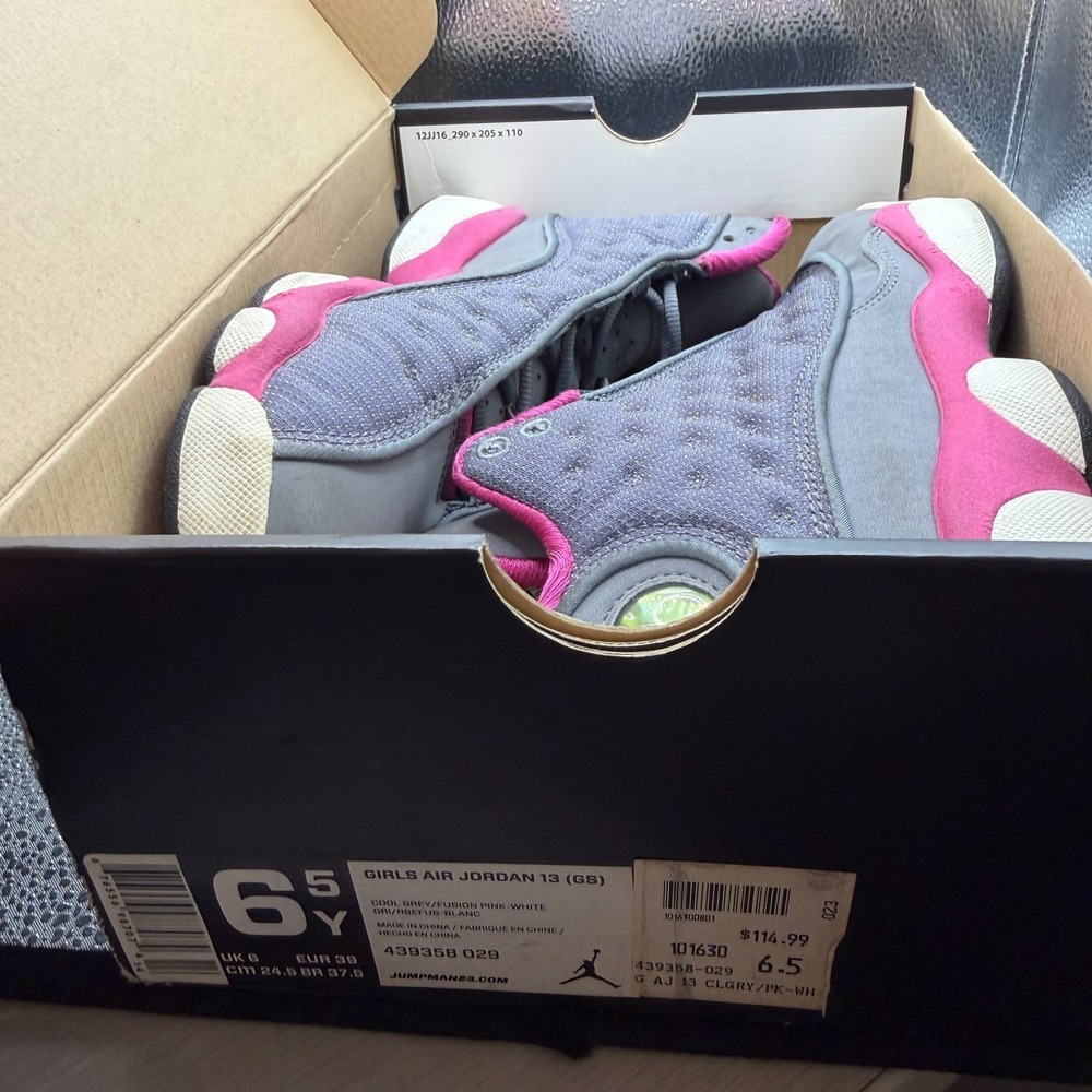 Size 6.5Y Jordan 13 Retro Cool Gray Fusion Pink (GS) Girls Sneakers 439358-029 - Picture 9 of 10